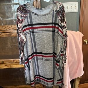 Chic Gray Plaid Long Sleeve Top with Paisley Accents